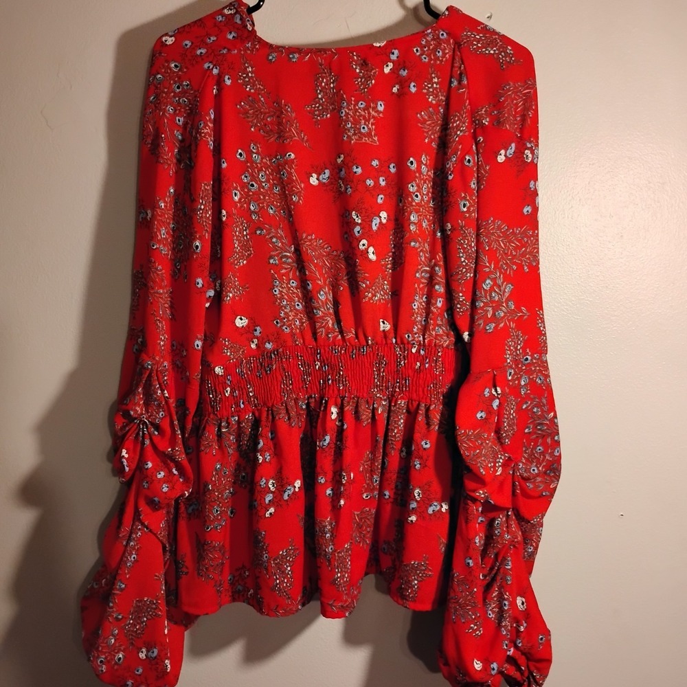 Boohoo, Sz.12, Womens Top, Red Floral, Puff Sleeves, Spring, Summer Cleavage - Picture 10 of 14